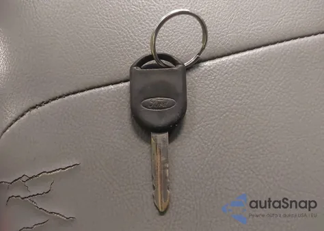 2005 Ford F-150 Stx/Xl/Xlt from USA, damaged, VIN 1FTRX12W55NA76477